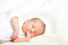 Un bébé naît d'une greffe d'ovaire entre soeurs non jumelles