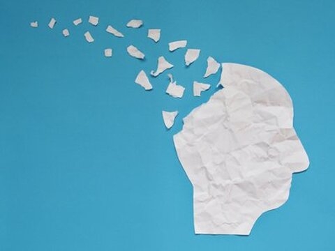 Alzheimer : manque de moyens financiers et humains
