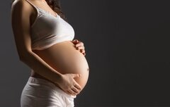 Interdite en France, la GPA est une réalité en Belgique