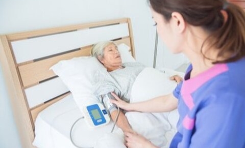 Former tous les médecins à la pratique des soins palliatifs : une urgence selon l’ARMB