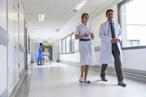 Les étudiants en médecine et infirmerie pourront faire objection de conscience
