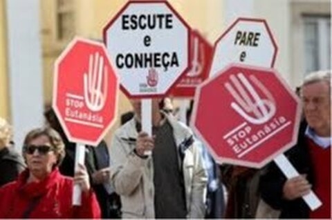 Le Portugal refuse l’euthanasie