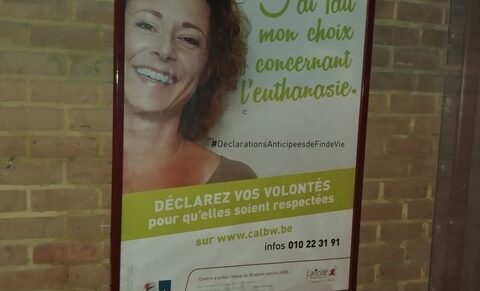 Louvain-la Neuve : campagne publicitaire pour promouvoir une fin de vie choisie