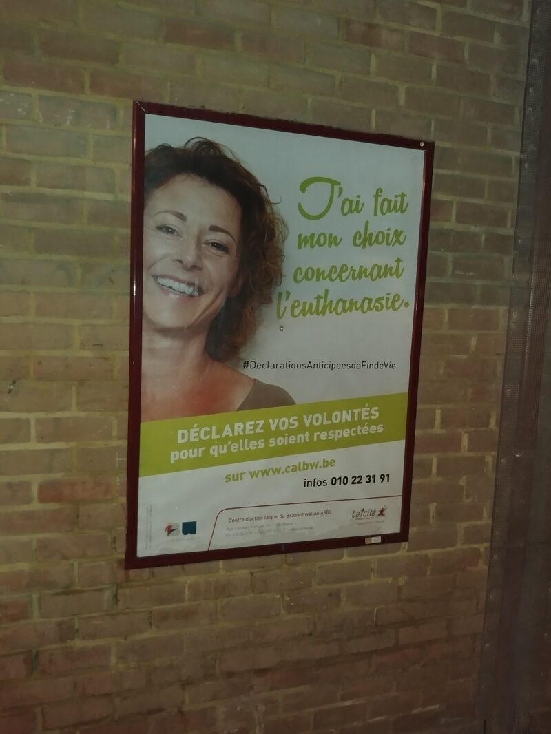 Louvain-la Neuve : campagne publicitaire pour promouvoir une fin de vie choisie
