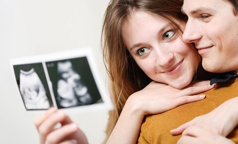 Application mobile : suivez le développement du bébé in utero !