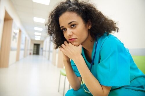 France : une proposition de loi pour faire de l’avortement un « acte de soin comme un autre »