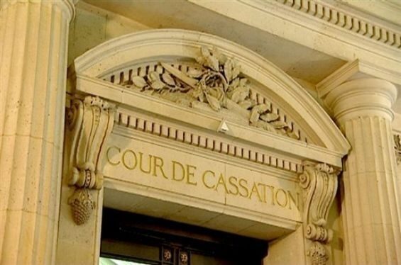 Homme devenu femme : la Cour de cassation française lui refuse l’octroi du statut de ‘mère’