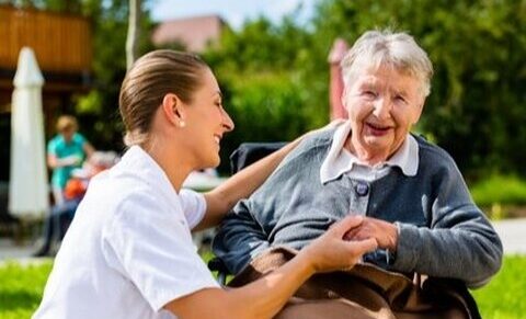 Maisons de repos et hôpitaux belges bientôt tous contraints de pratiquer l’euthanasie ?
