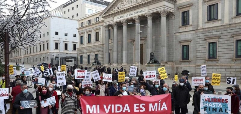 Espagne : la dépénalisation de l'euthanasie entre les mains du Sénat