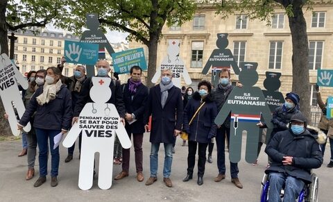 « Soulager mais pas tuer » : l'Assemblée nationale française n'adopte pas la proposition de loi sur l'euthanasie
