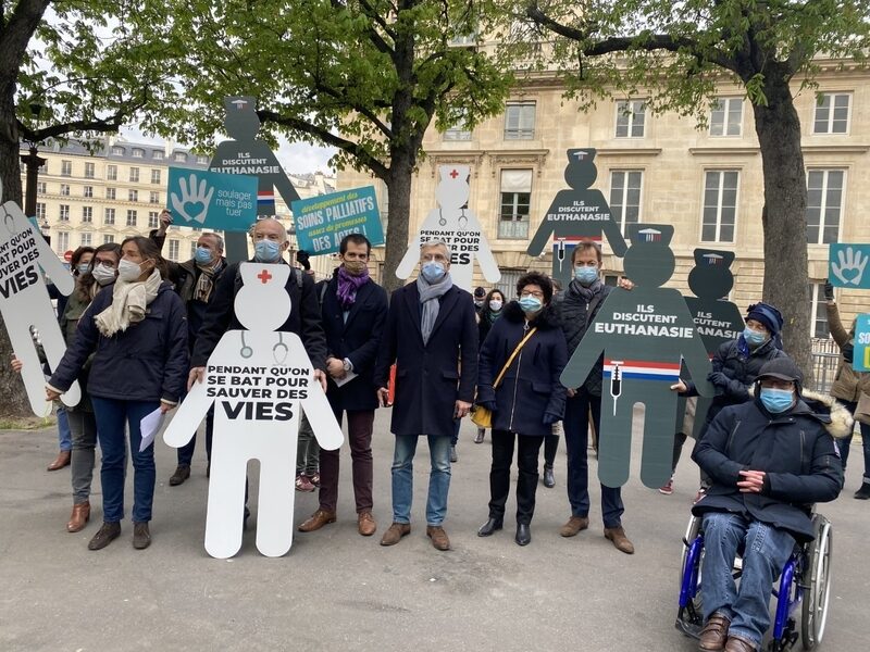 « Soulager mais pas tuer » : l'Assemblée nationale française n'adopte pas la proposition de loi sur l'euthanasie