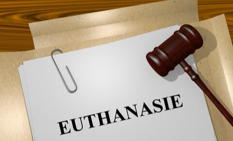 Euthanasie en Ontario : les infractions à la loi sur l’euthanasie, plus de 400, n’entrainent que des rappels à l’ordre